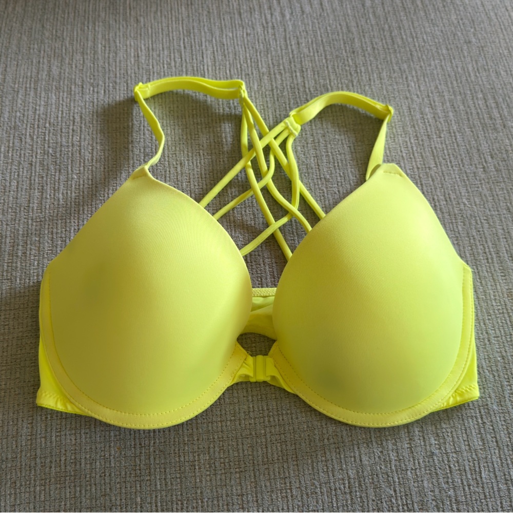 PINK Wear Everywhere Push-up